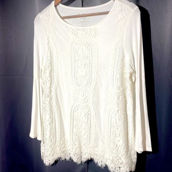 Chico's White Knit Top with a lace overlay - Picture 4 of 6